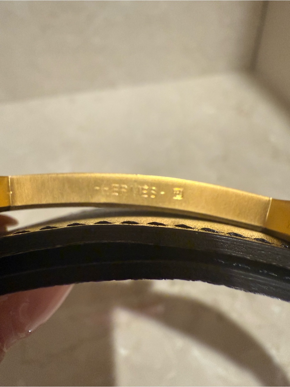 Hermès Black Reversible Belt with Gold 'H' Buckle - Picture 2 of 4